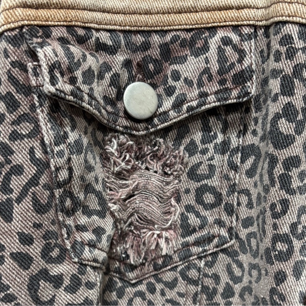 HYFVE Get Me Wild leopard print distressed denim jacket - Size L - Picture 12 of 14